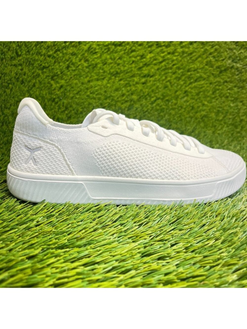 Flux Footwear Adapt Trainer White Mens Size 8 Womens 9.5 Knit Shoes Sneakers